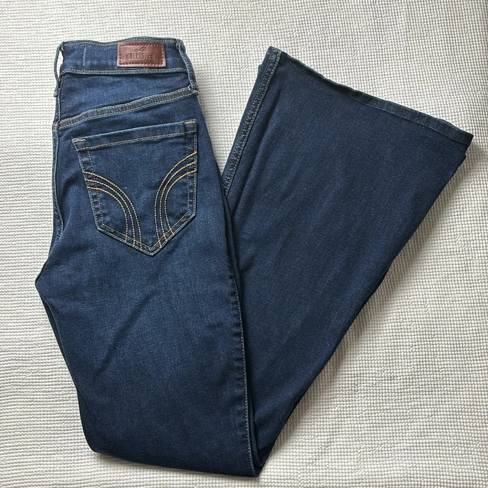 Hollister High Rise Flare Dark Wash Jeans with Stretch Jeans Size 4 Short (27 S) - Picture 12 of 12